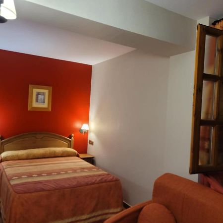 Apartamentos Casa Espanol Broto Exterior photo