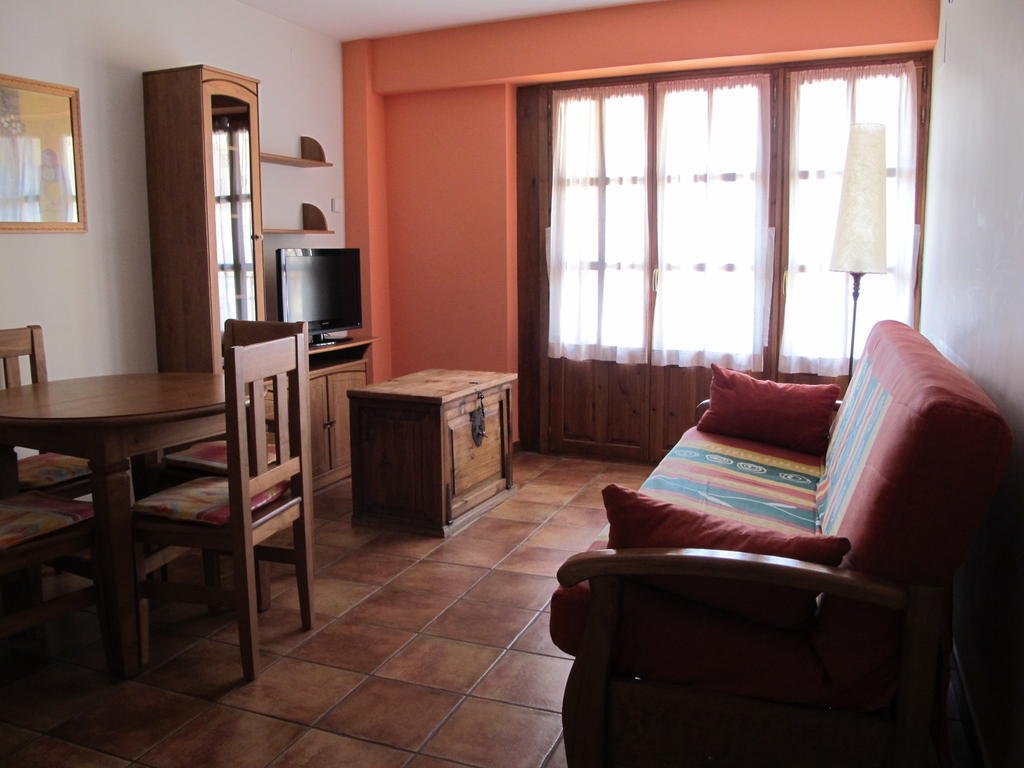 Apartamentos Casa Espanol Broto Room photo